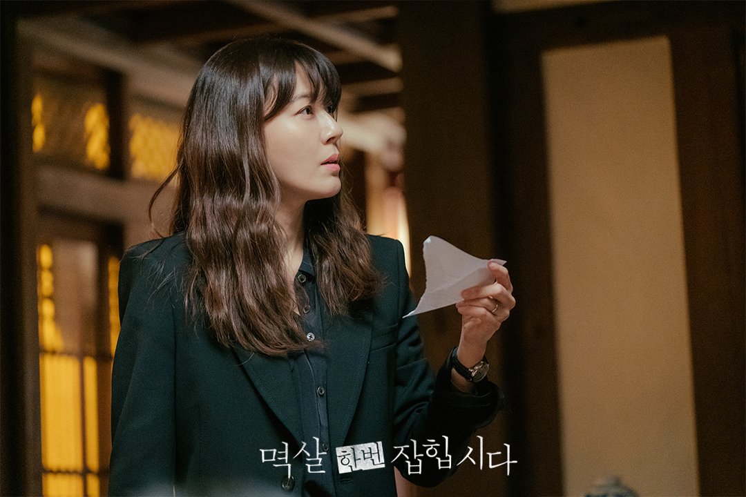 Kim Ha Neul Reunites With Her Ex Yeon Woo Jin At Crime Scene In New Drama “Nothing Uncovered”