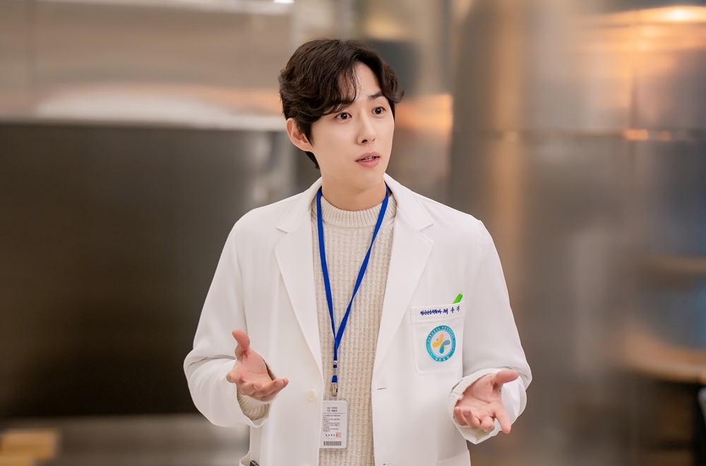 Baek Sung Hyun Transforms Into A Doctor Who Genuinely Cares For His Patients In Upcoming Romance Drama