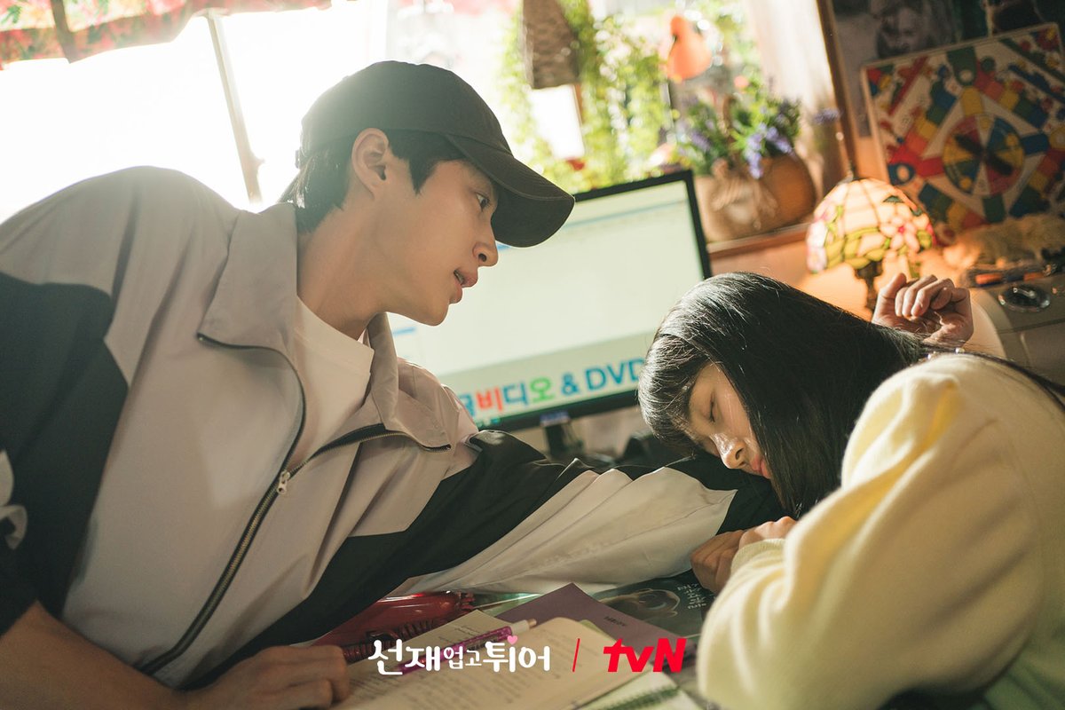 Kim Hye Yoon Shares Heart-Fluttering Eye Contact With Her Bias Byun Woo Seok In Upcoming Romance Drama “Lovely Runner”