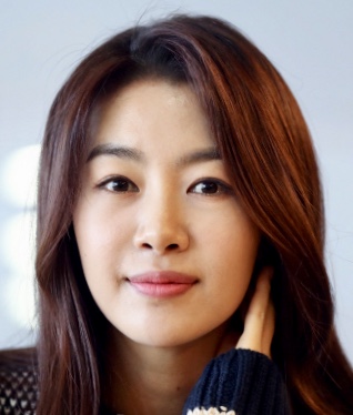 Bae Jung Hwa (Korean Actor/Artist) - KoreanDrama.org